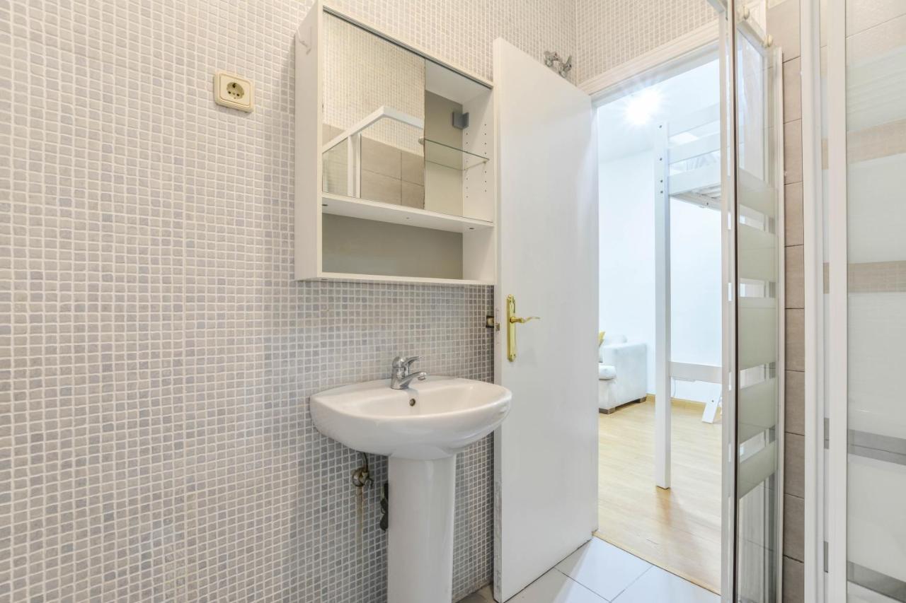 شقة مدريد  في Apartamento En Cascorro المظهر الخارجي الصورة